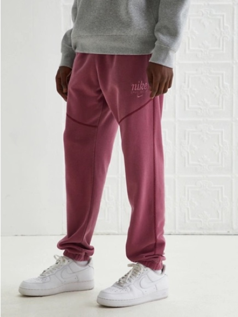 Nike Sportswear Club Cuff Track Pant Plum Color Size Large